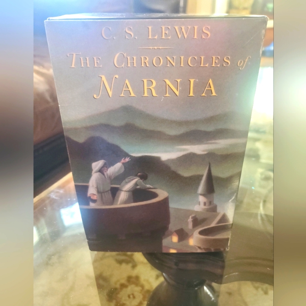 Complete set of Chronicles of Narnia books